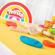 roba x Play-Doh escritorio escolar de madera, incluyendo accesorios para amasar