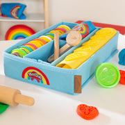 roba x Play-Doh Juego con Caja, Alfombrilla Creativa, 12 Plastilinas, Herramientas de Madera y Delantal